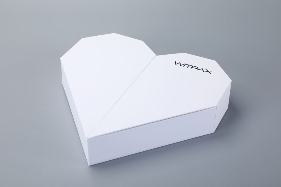 Heart-shaped flip box type 2