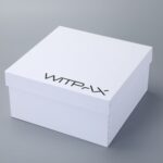 Flip-lid box with inserts