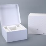 Flip-lid box with inserts