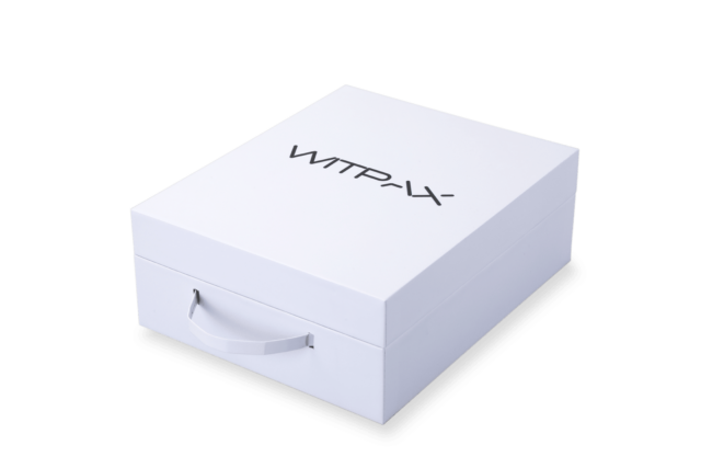 Portable hinged-lid shoulder box