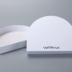 Half-circle lift-off lid boxes