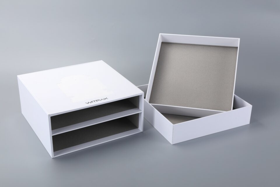 Double-drawer rigid boxes