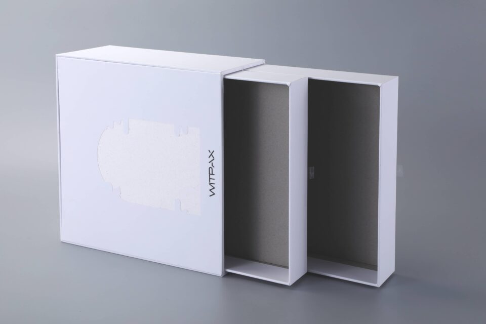 Double-drawer rigid boxes