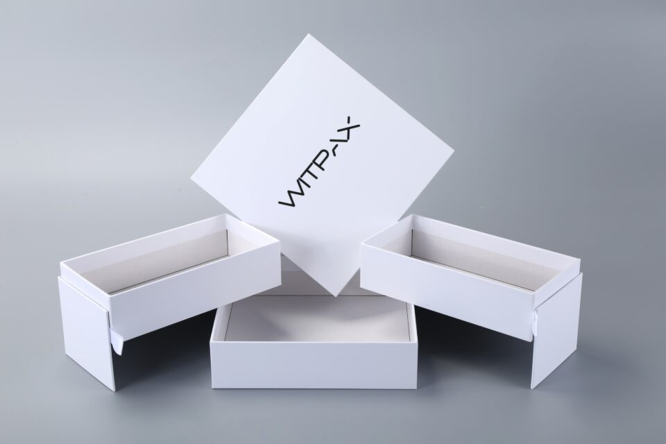 Lift-off lid double layer box