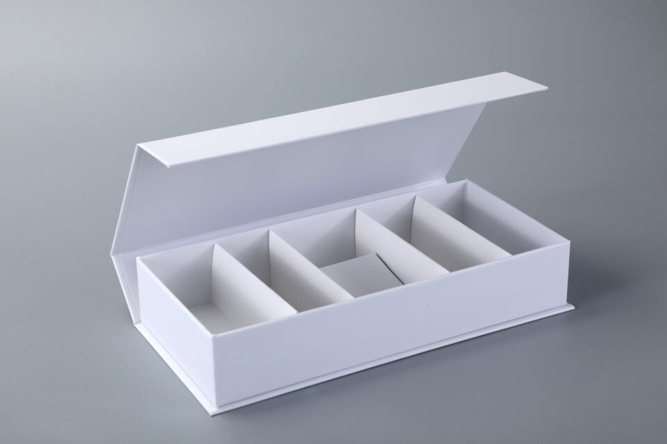 Flip-top box with inserts