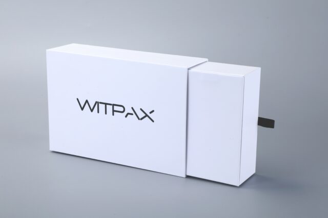 Sliding drawer box with inner flip-top