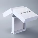 Two-tier hinged lid boxes