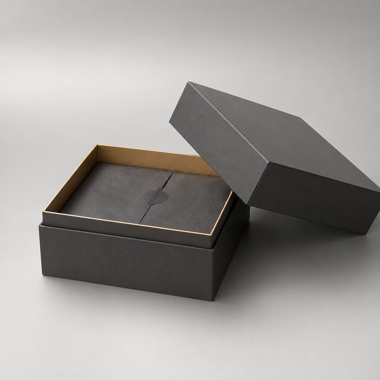 Custom lift-off lid gift box packaging feature image showing Universal Appeal: Sturdy & Reusable Quality