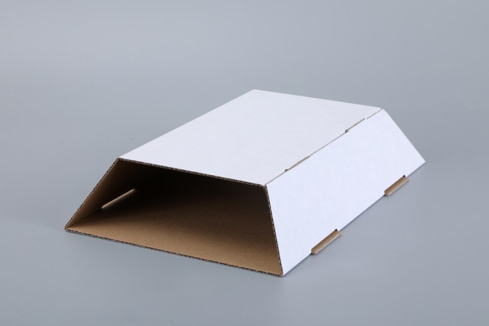 Trapezoidal folding corrugated box