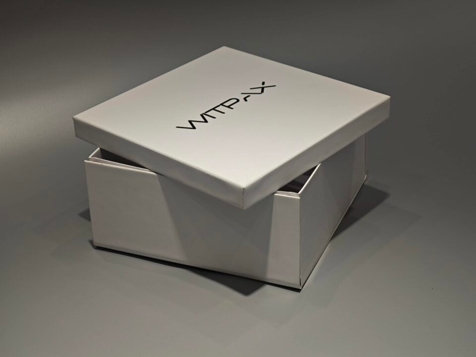 Foldable lift-off lid rigid boxes