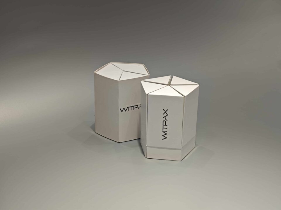 Custom petal shaped rigid boxes