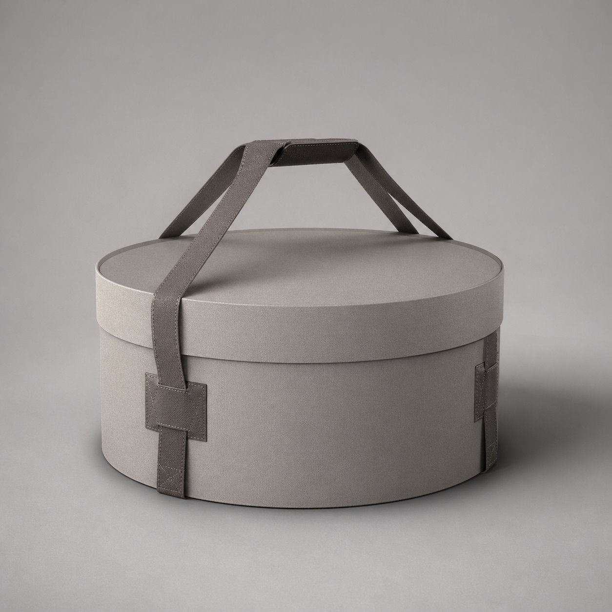 Round shaped lift-off lid box with strap packaging feature image showing Stable Structure: Reinforced Portable Strap