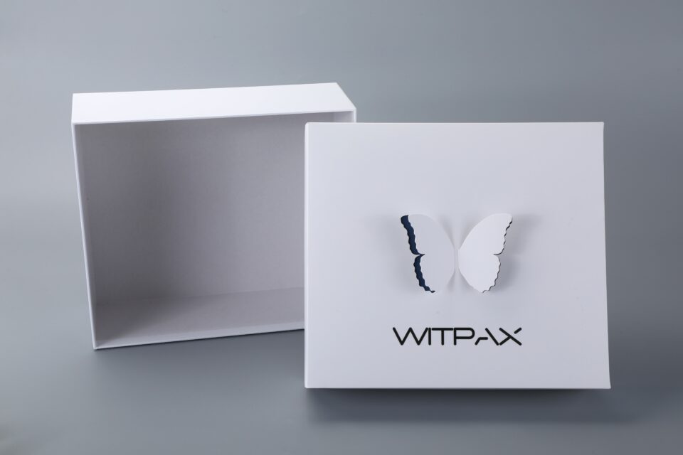 Butterfly pattern Lift-off lid rigid box - Image 3