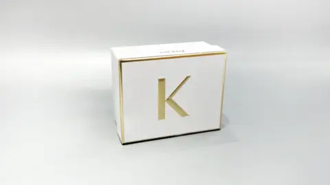custom lift-off lid toiletries box