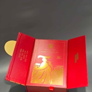 Double sided flip open box