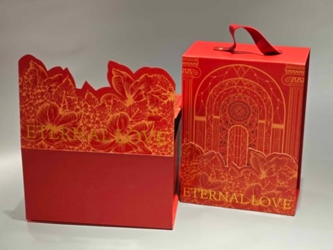Double sided portable gift box