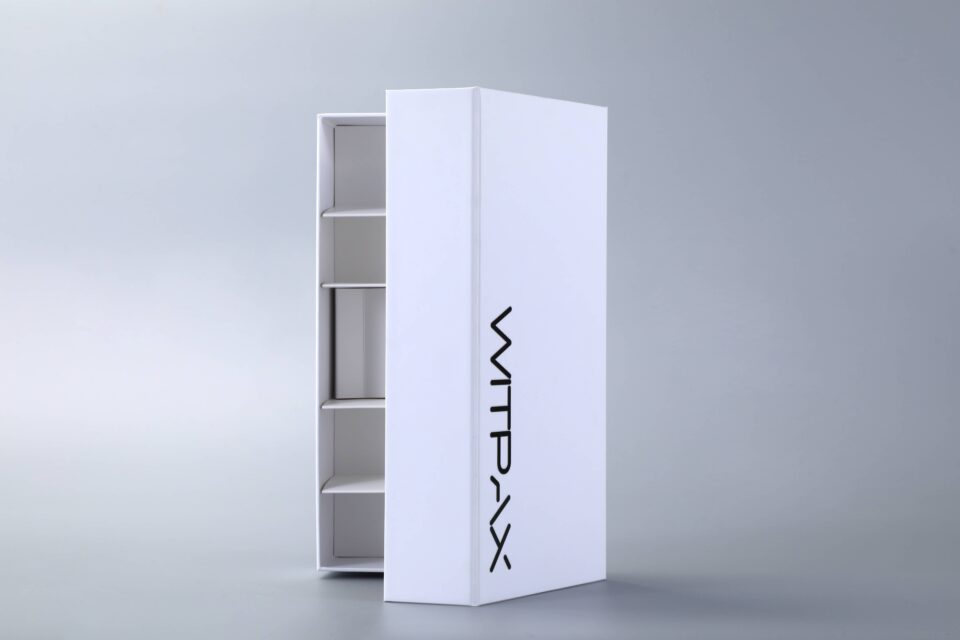 Flip-top box with inserts - Image 2