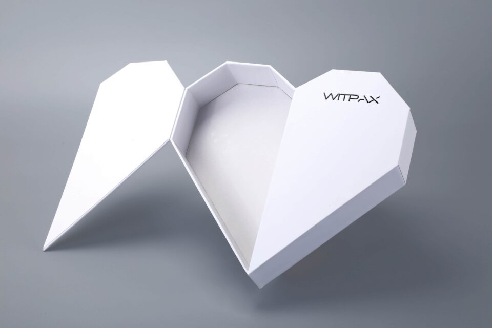 Heart-shaped flip boxes - Image 5
