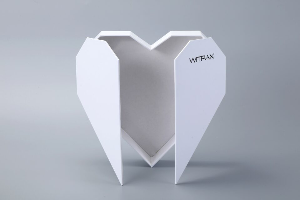 Heart-shaped flip boxes - Image 2