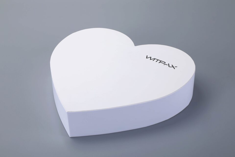Heart-shaped lift-off lid boxes