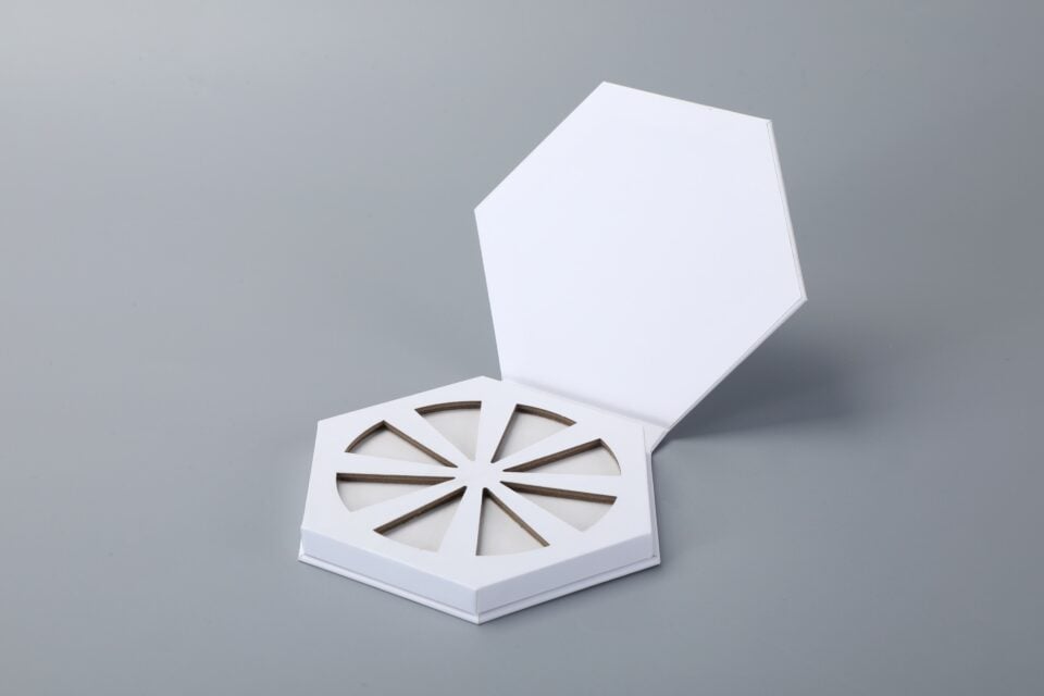 Hexagon book style rigid boxes - Image 4