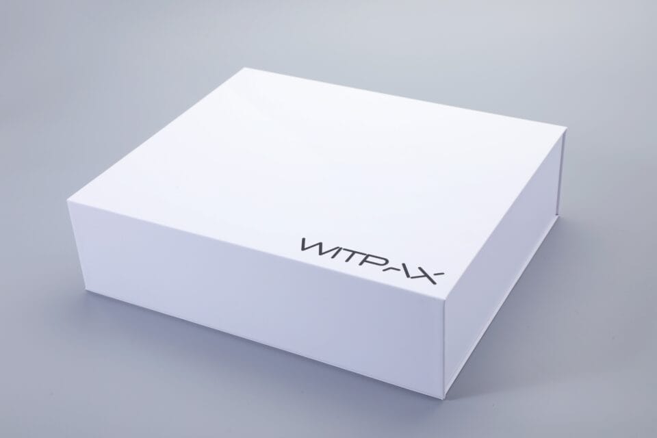 White box with "WITPAX" on a light gray background features a magnetic closure.
