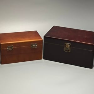 wooden hinged lid box
